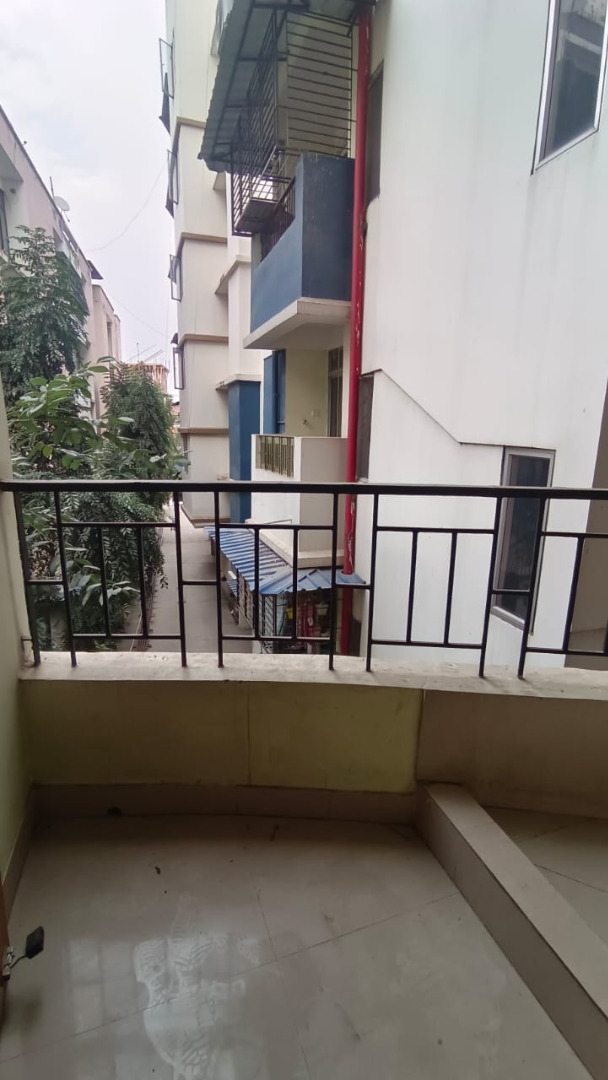 Unfurnished 3bhk in down town hospital, GS Road, Bormotoria, Guwahati, Assam, India for Rent